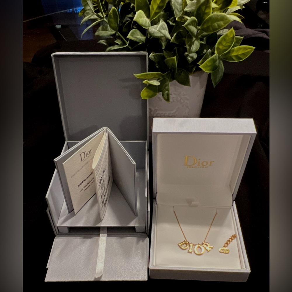 Dior D I O R Vintage Revolution Necklace with Gift Box 17”-19” Adjustable Gold